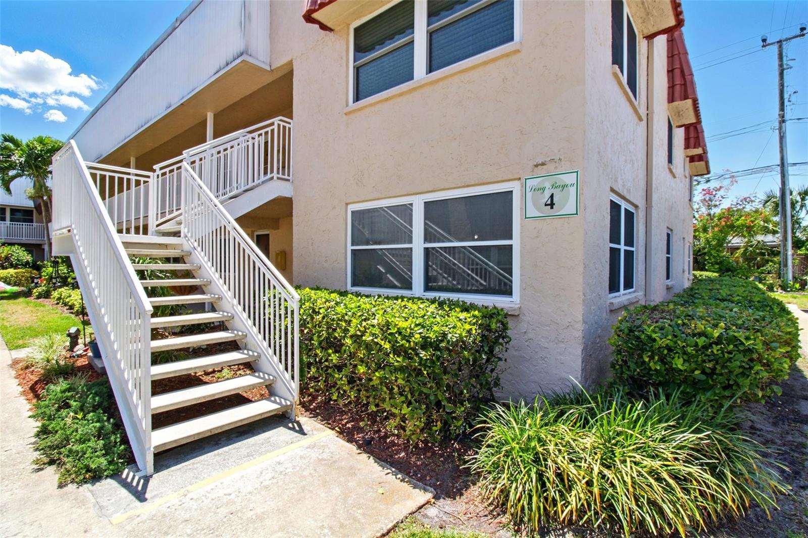 FIRST FLOOR CORNER UNIT - BUILDING 4