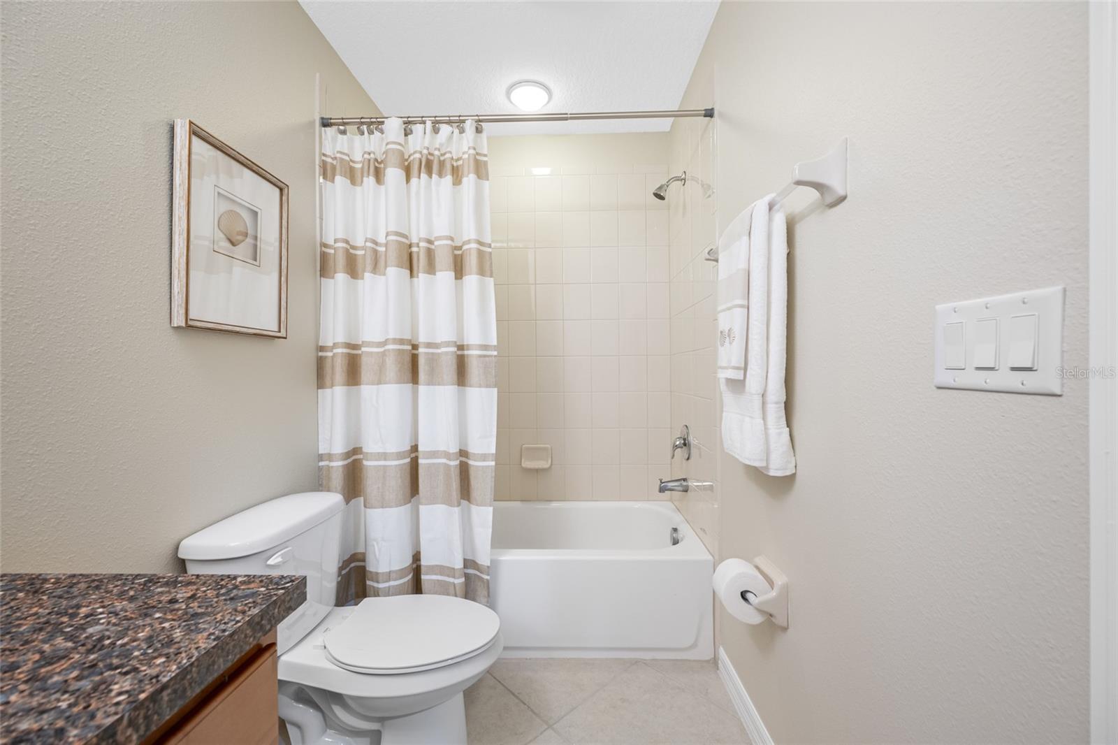 Hall Bath - Tub w/Shower