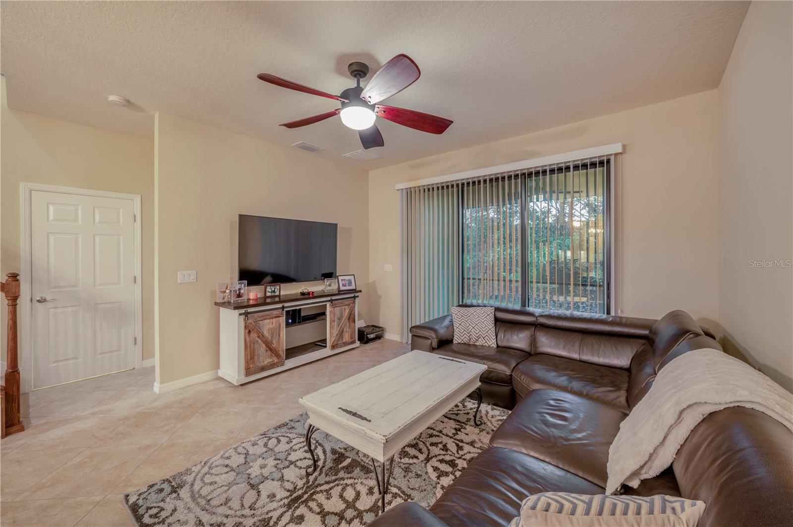 Previous Photo w/Furnishings