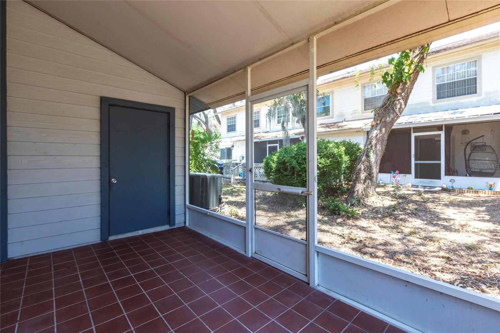 Porch w/ Utility Closet