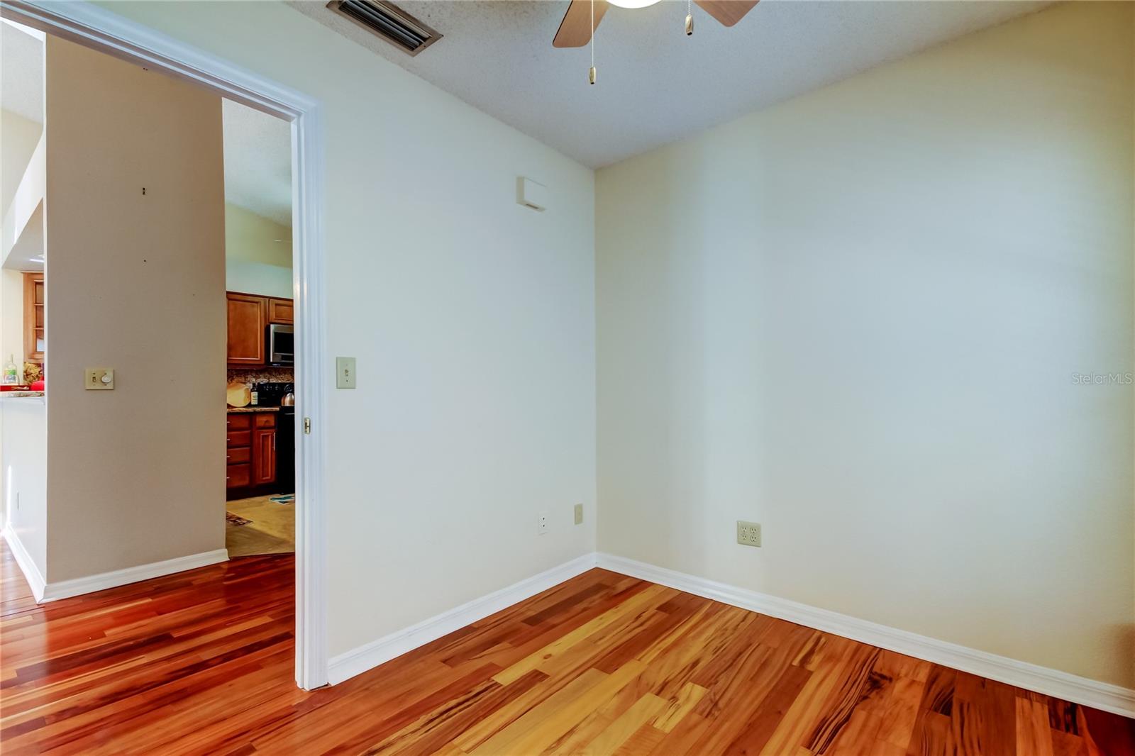 53.BONUS ROOM! (9.1 x 8.2') Perfectly Sized for a Den, Nursery, Toddlers Room, Studio, Home Office.., Envision It, Create It!!