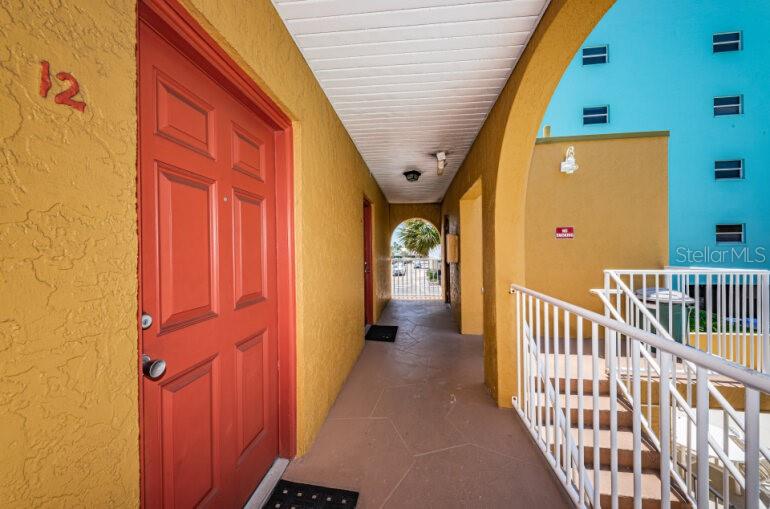 VIEW TOWARDS LAUNDRY ROOM TO THE RIGHT
