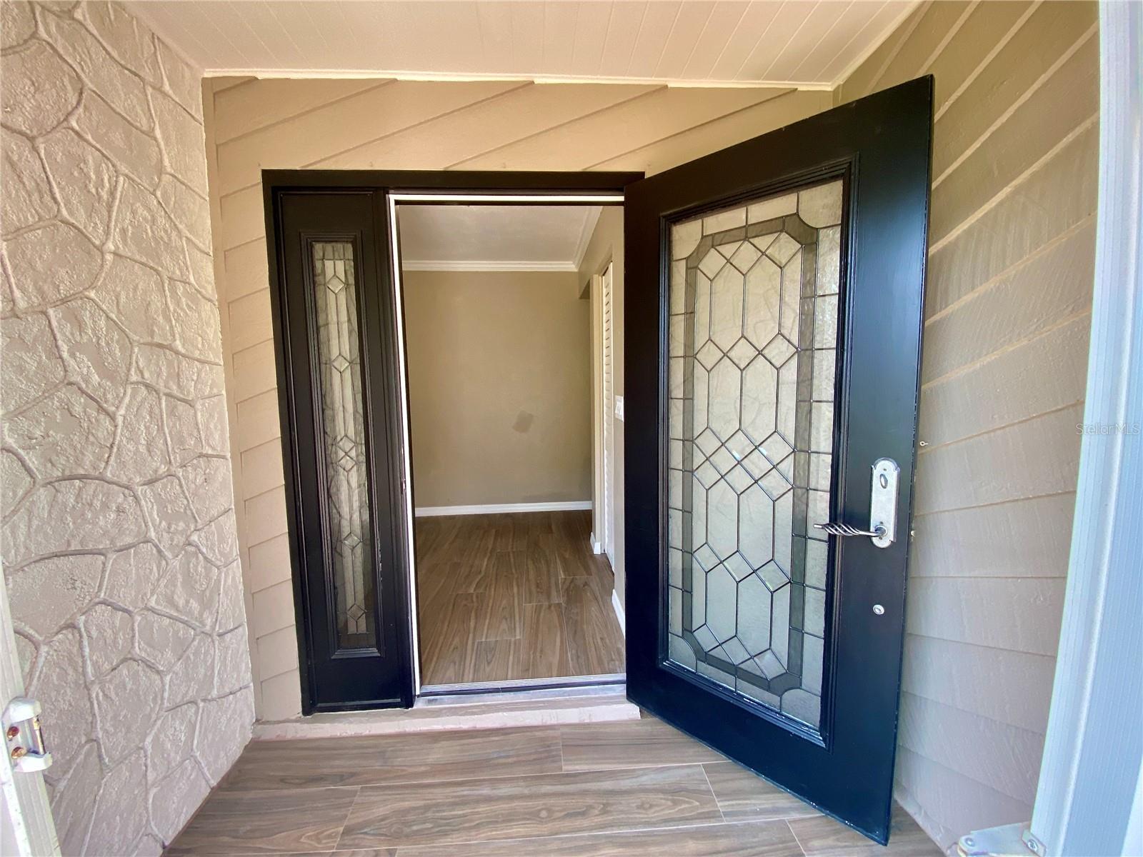 Leaded glass front door - Let's go in!