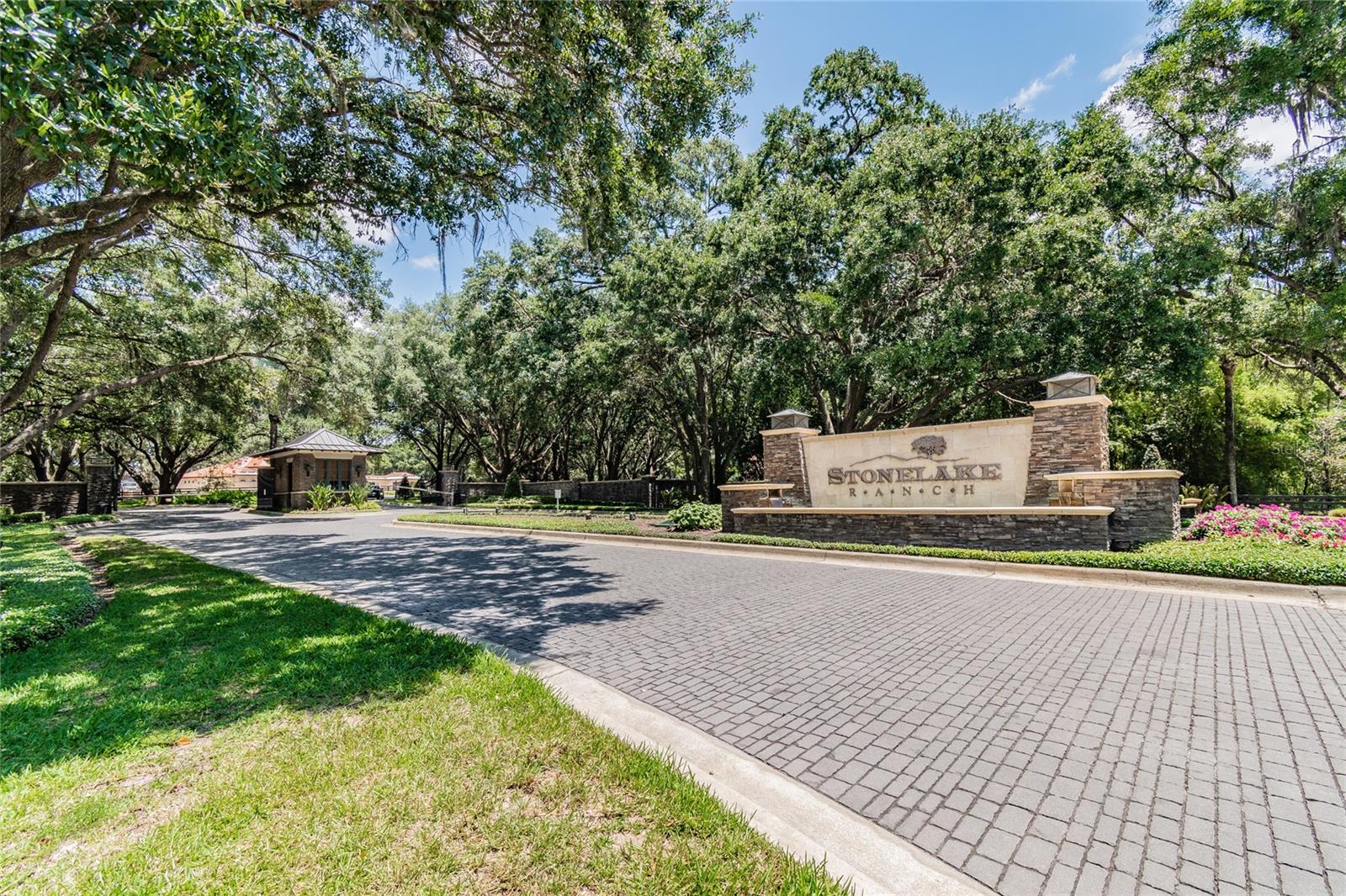 Entrance at Thonotosassa, FL 33592