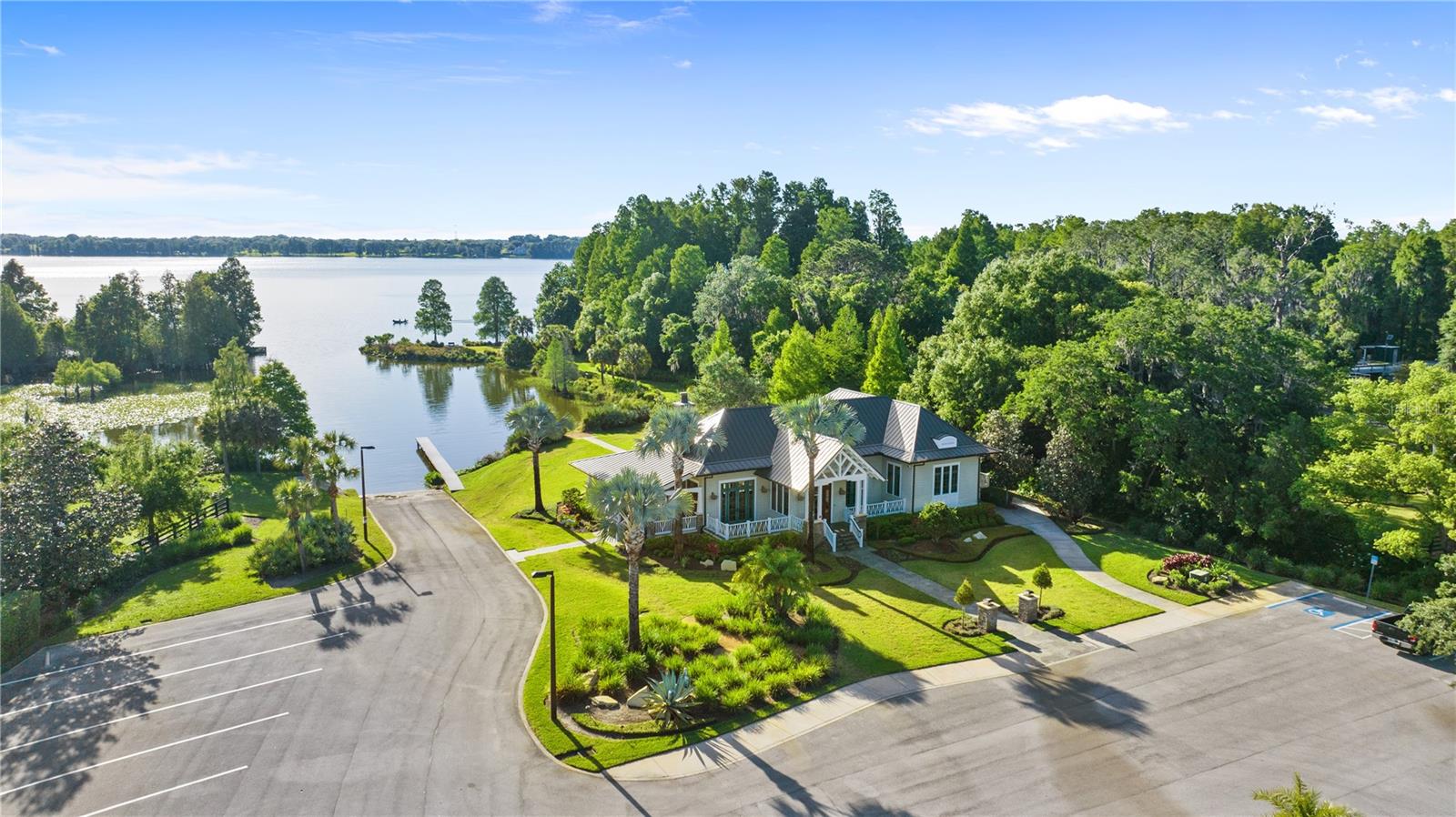 Lakeside Lodge