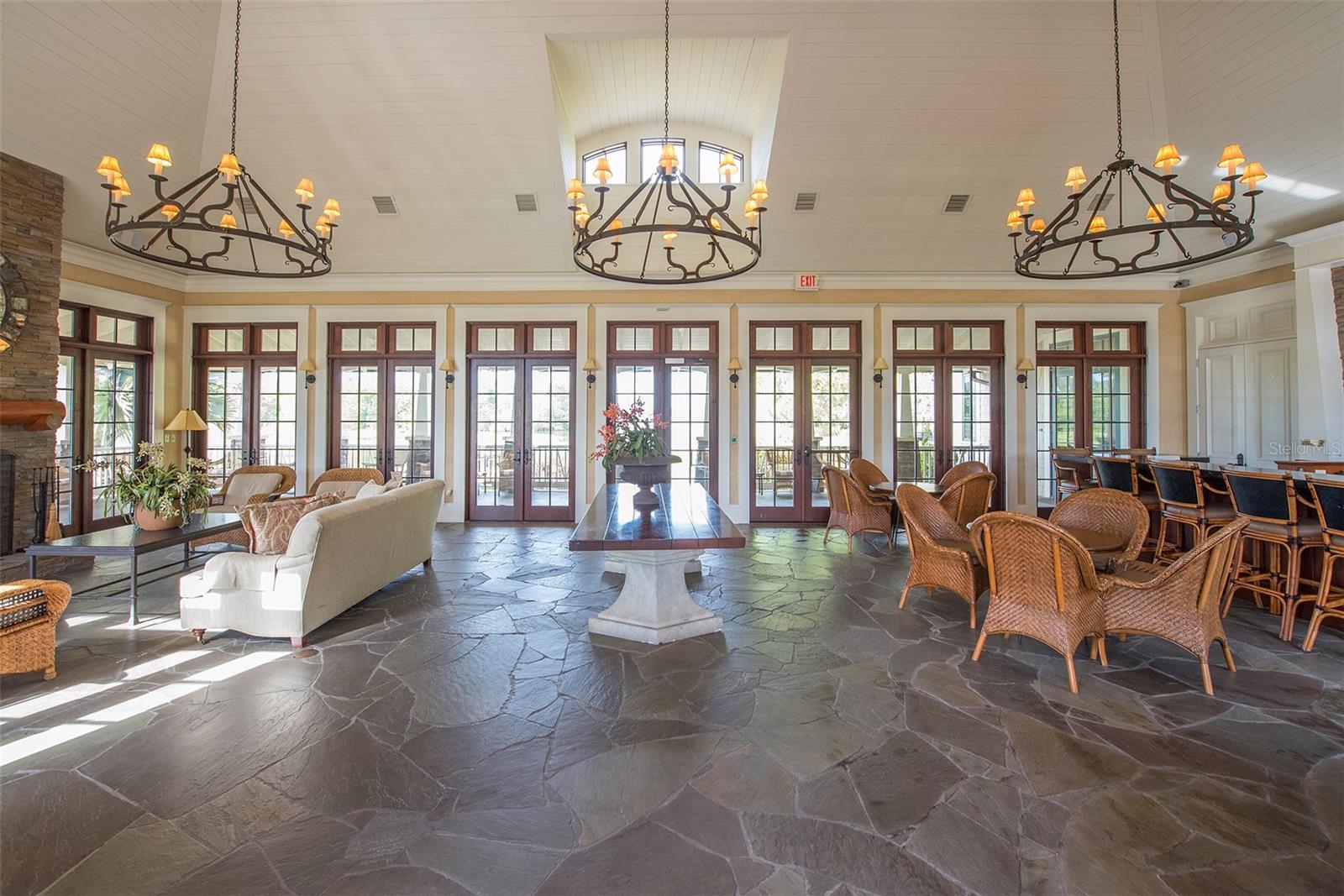 Lakeside Lodge
