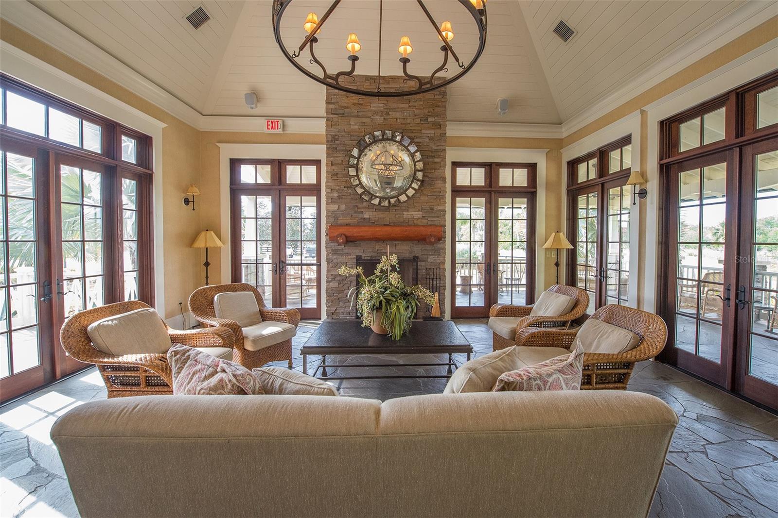 Lakeside Lodge