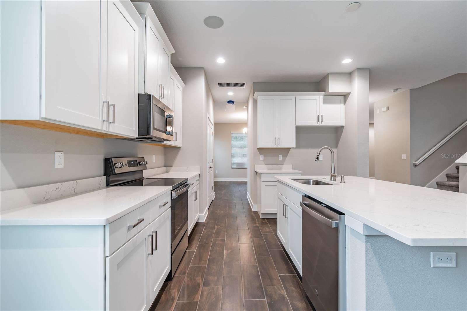 Similar Stellar Jay B Kitchen