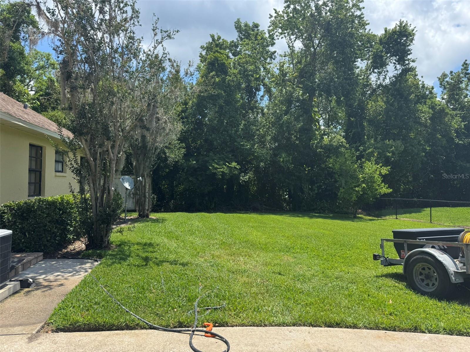 side yard