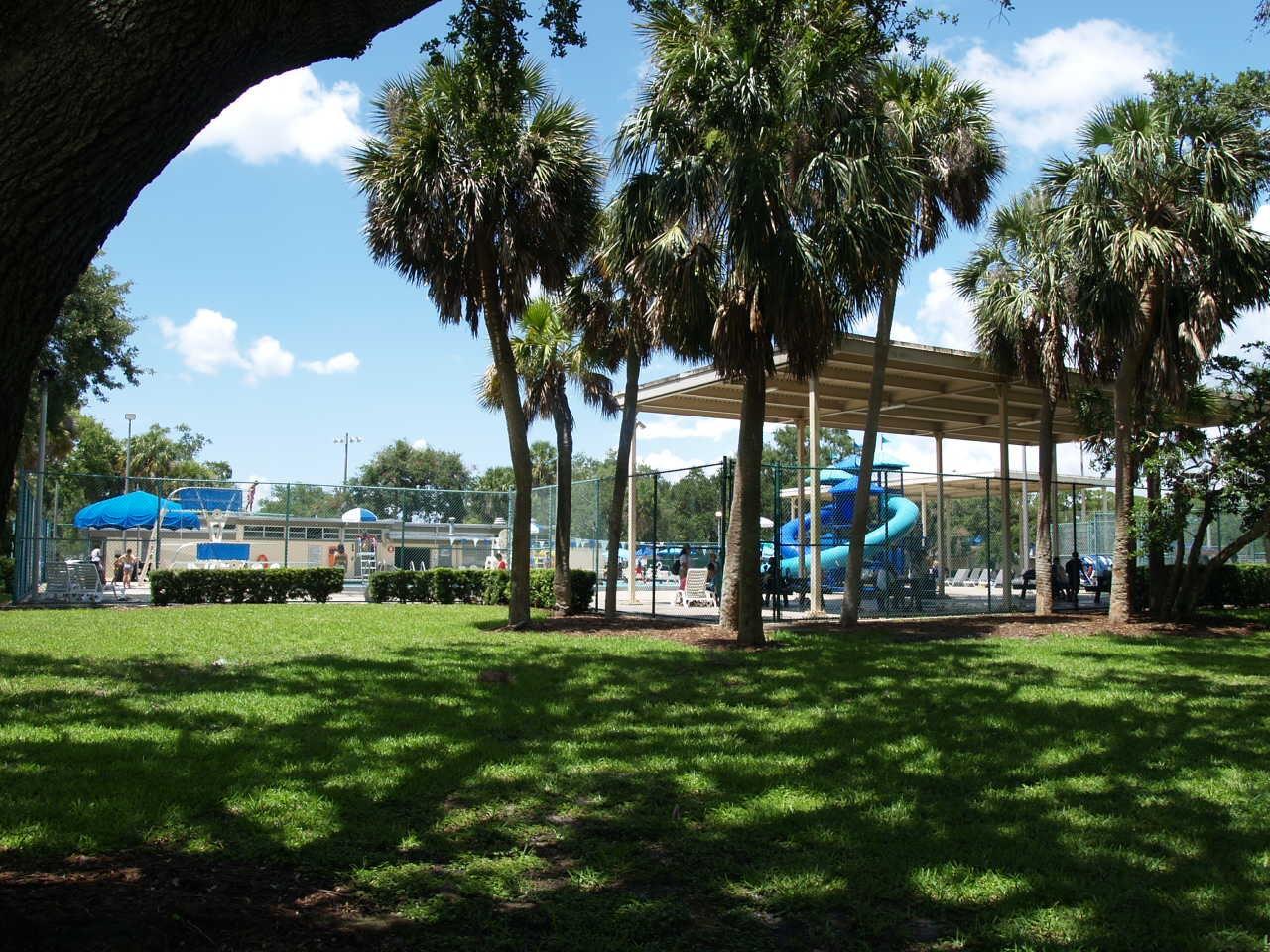Public pool