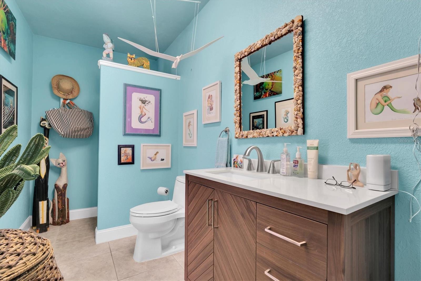 1st Floor Bath