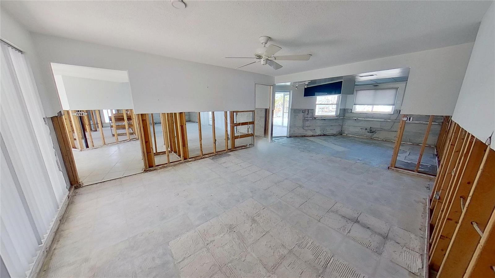 Dining Room & Kitchen