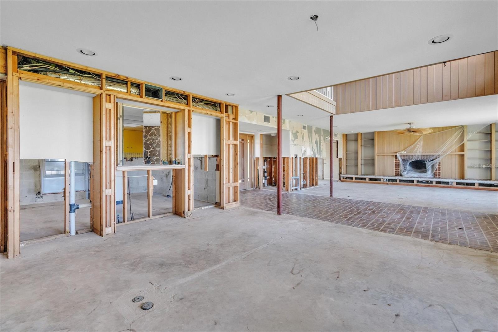 Lower Living Room w/Walkout