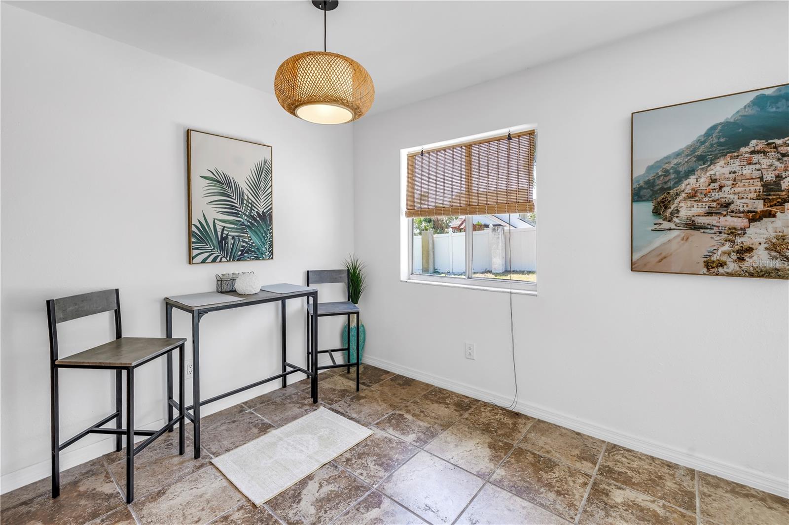 Dining room.