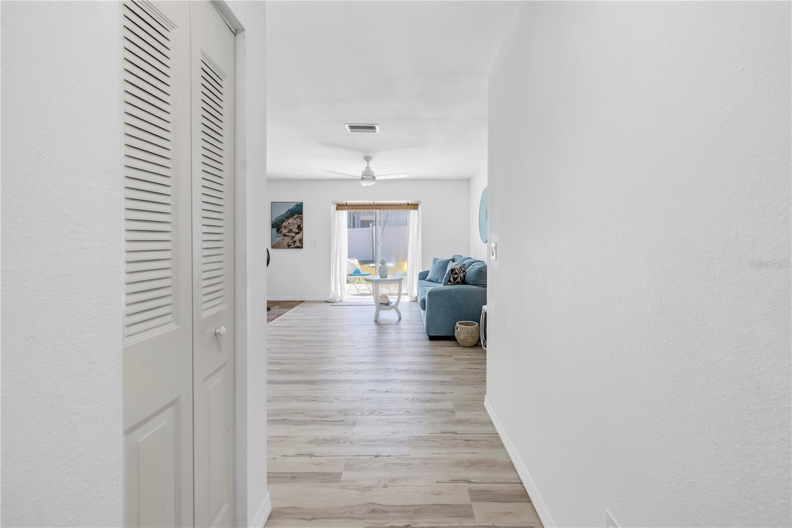 Front entry way.