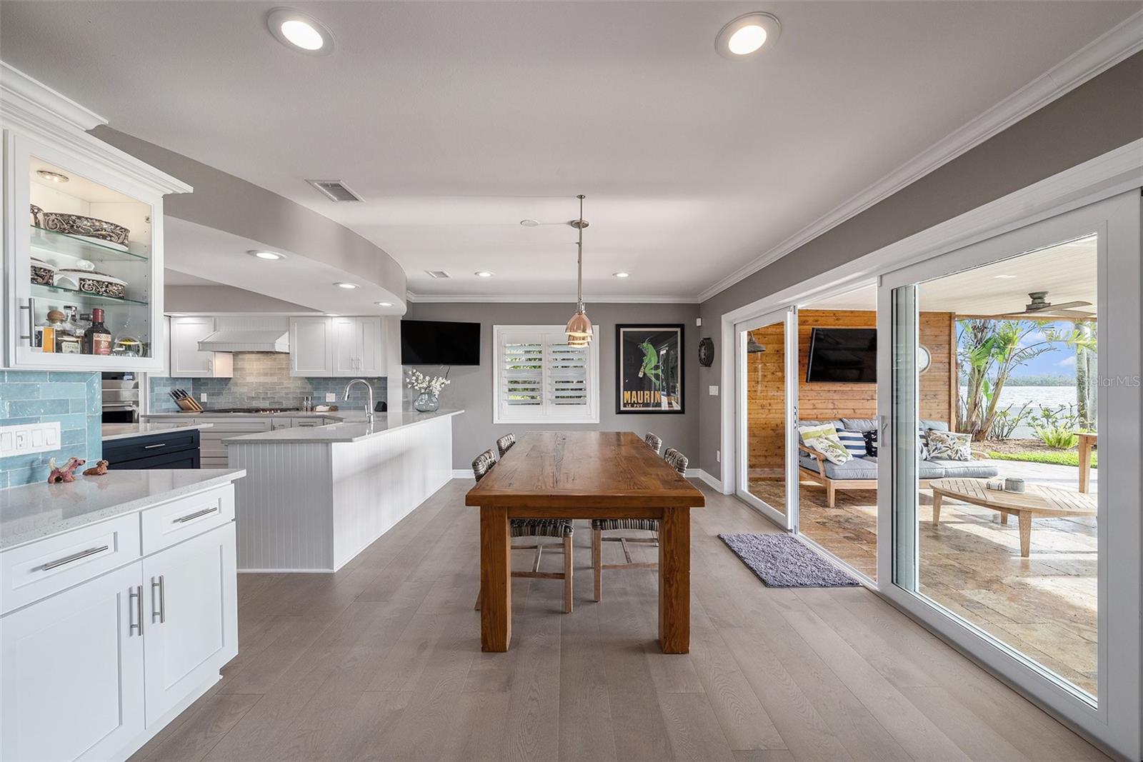 Refreshment Center | Eat In Kitchen