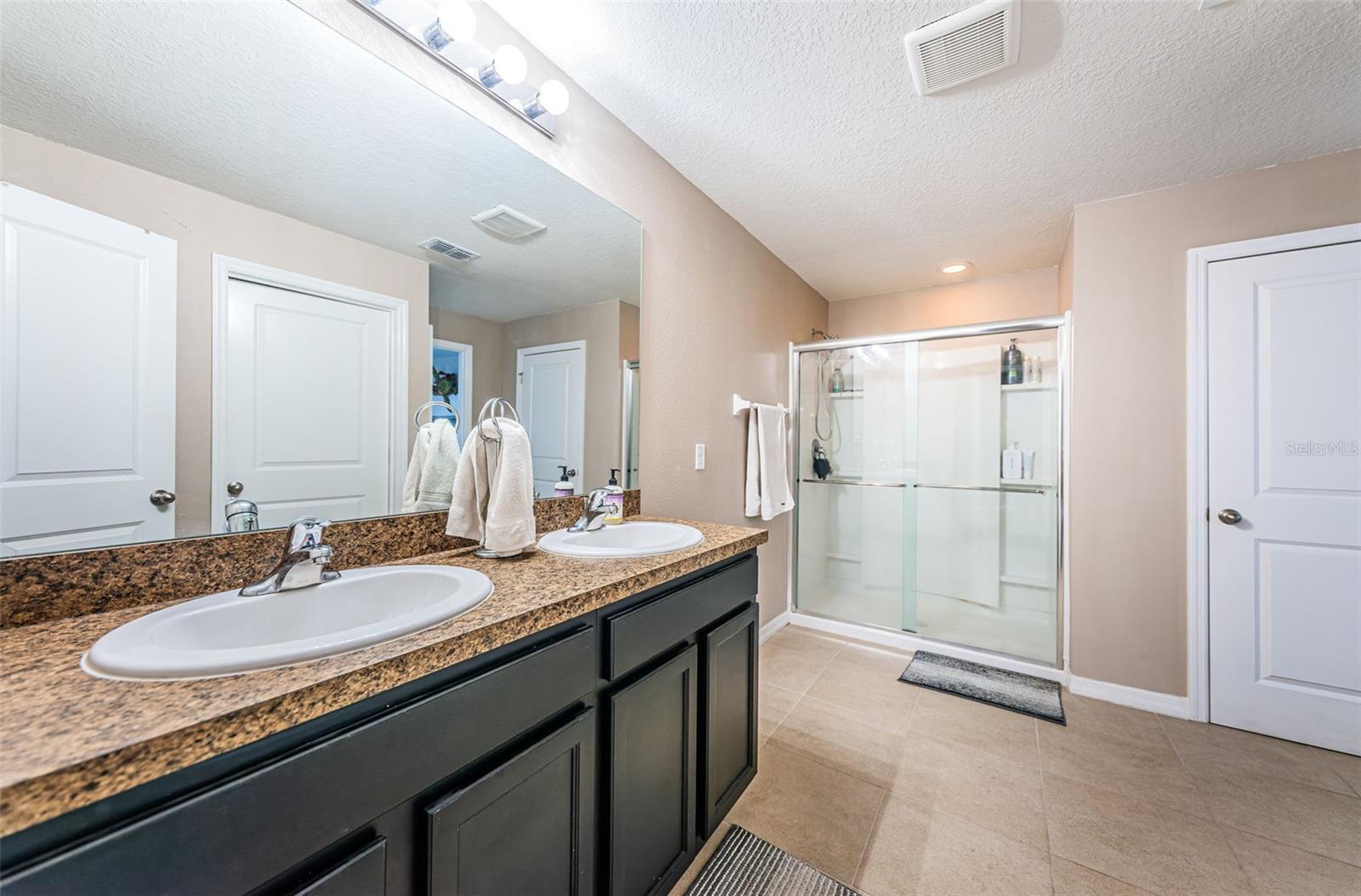 Primary En Suite Bathroom