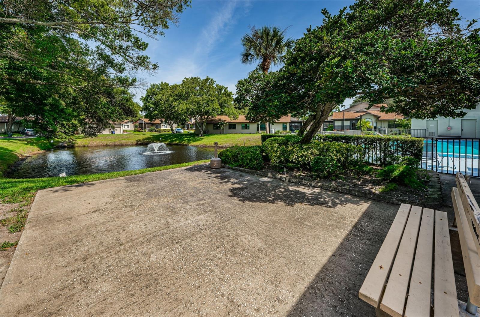 Sittling area with pond view