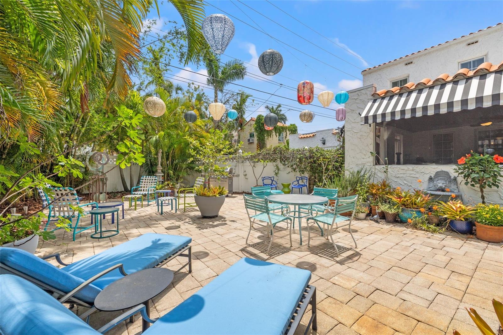 Private entertaining space