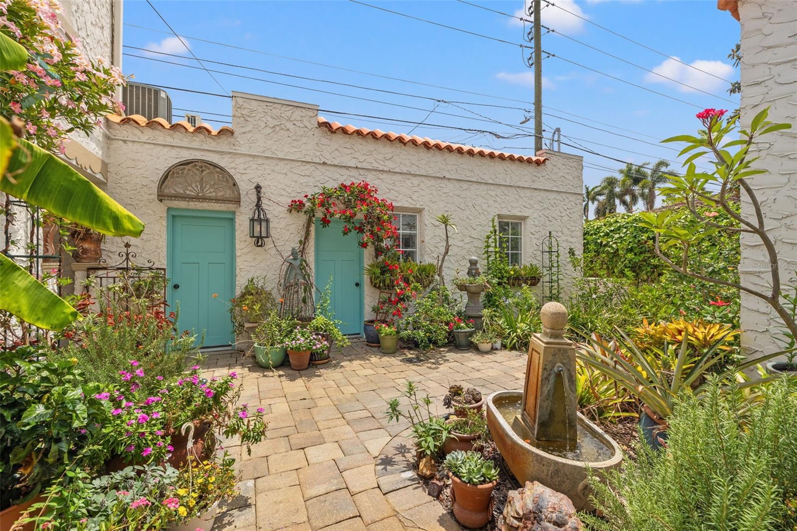 Detached casita