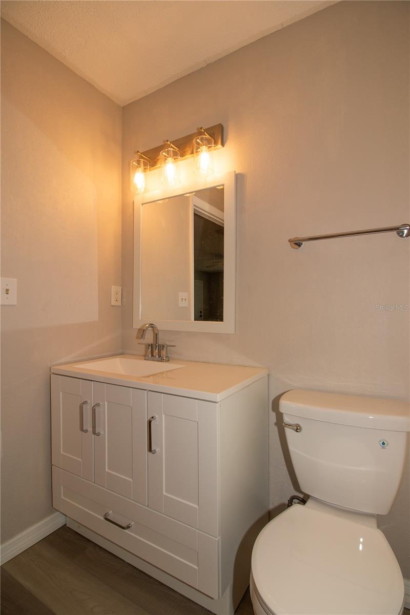 IL Suite bath