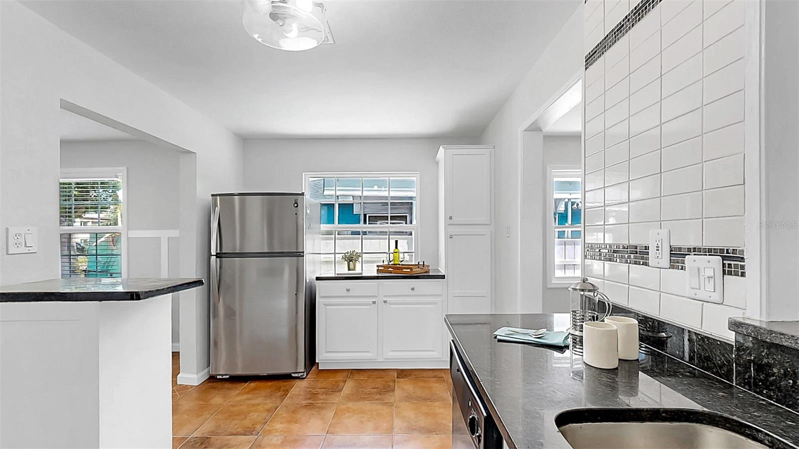 Fantastic kitchen with tons of natural light!