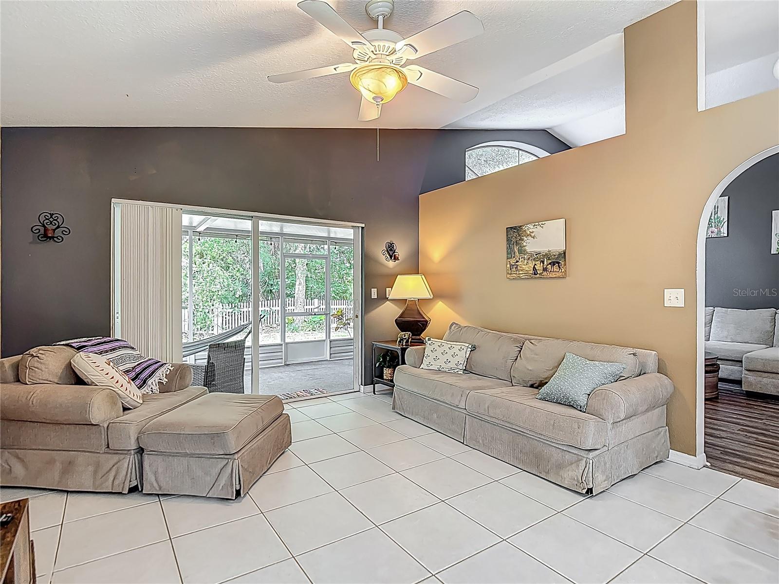 Family Room - Outdoor Living Space