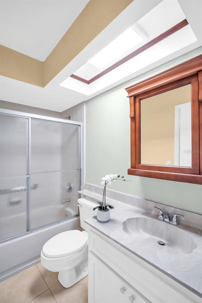 Hall bath offers convenient access from main living & 2nd bedroom~