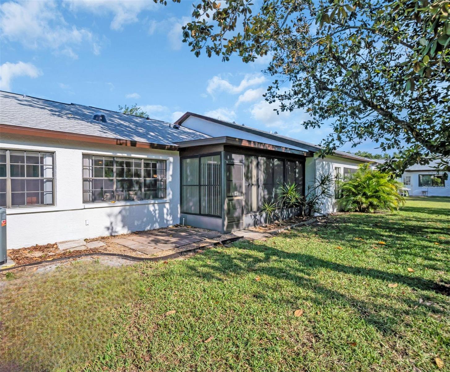 Private street with no through traffic & no immediate rear neighbors~