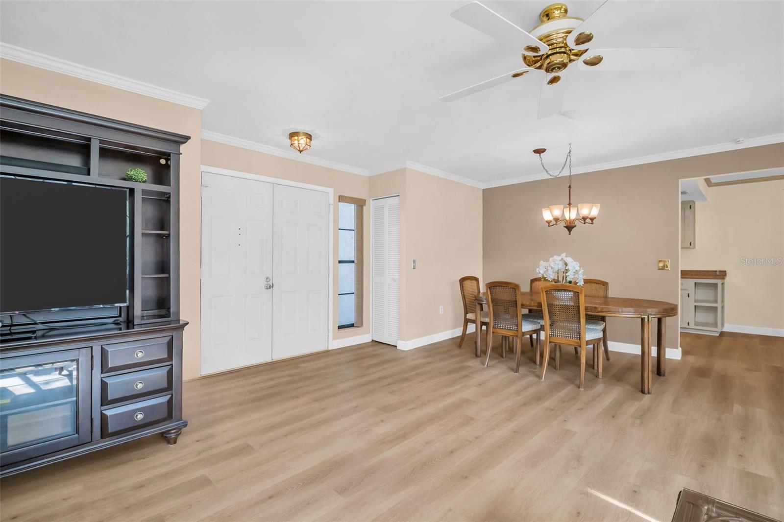 Dining room conveniently located by kitchen for the perfect flow~