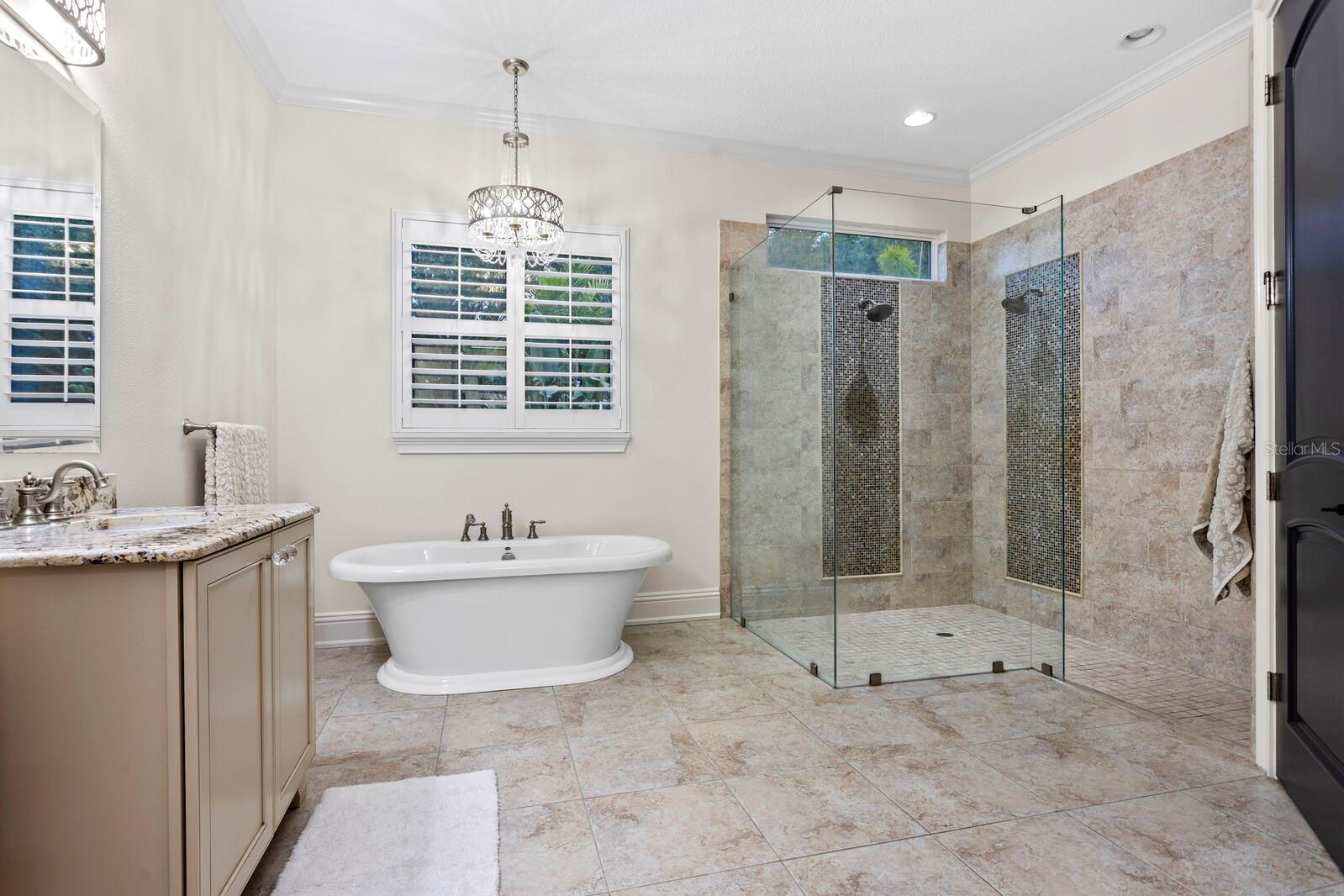 Spa like ensuite!