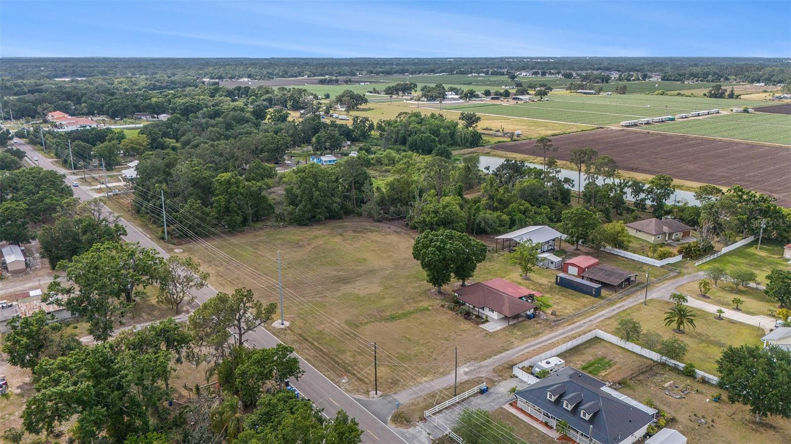 3515 Bell Farms Drive, Plant City, FL 33566 -