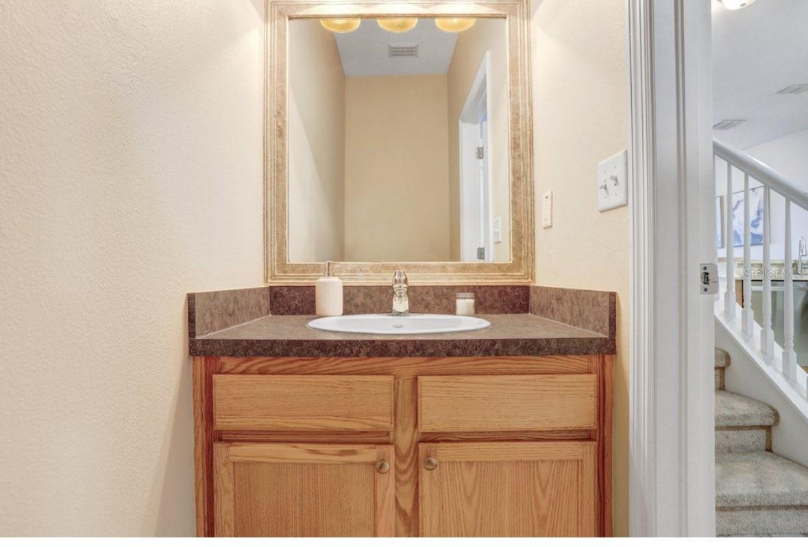 1/2 bath