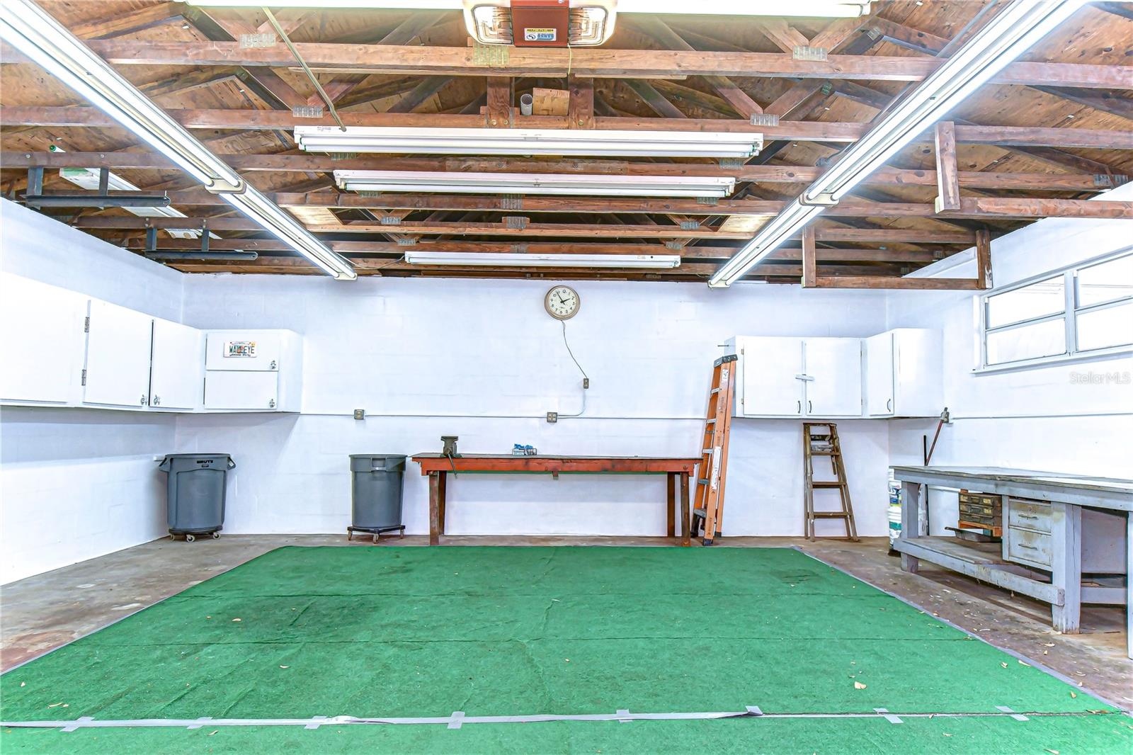 Detached garage