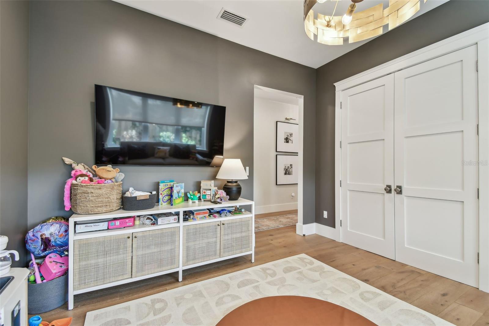 Bedroom 5 (First Floor)