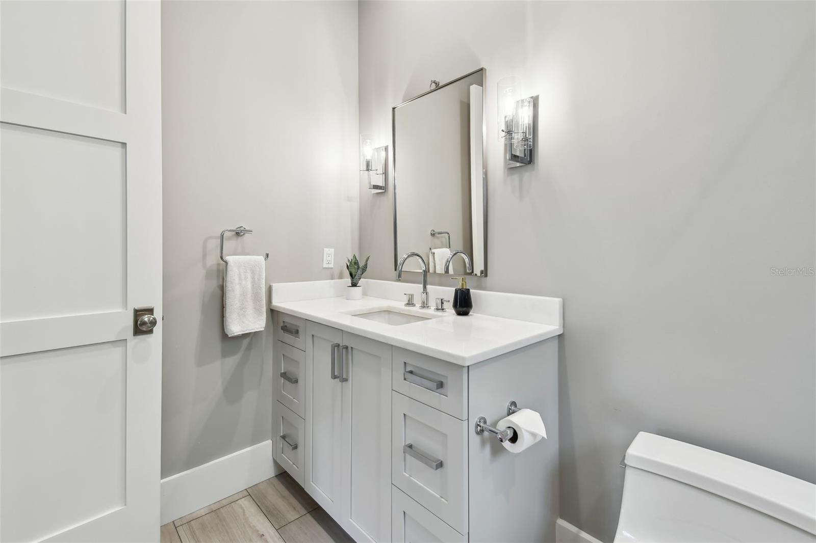 Bathroom 4 (Second Floor)