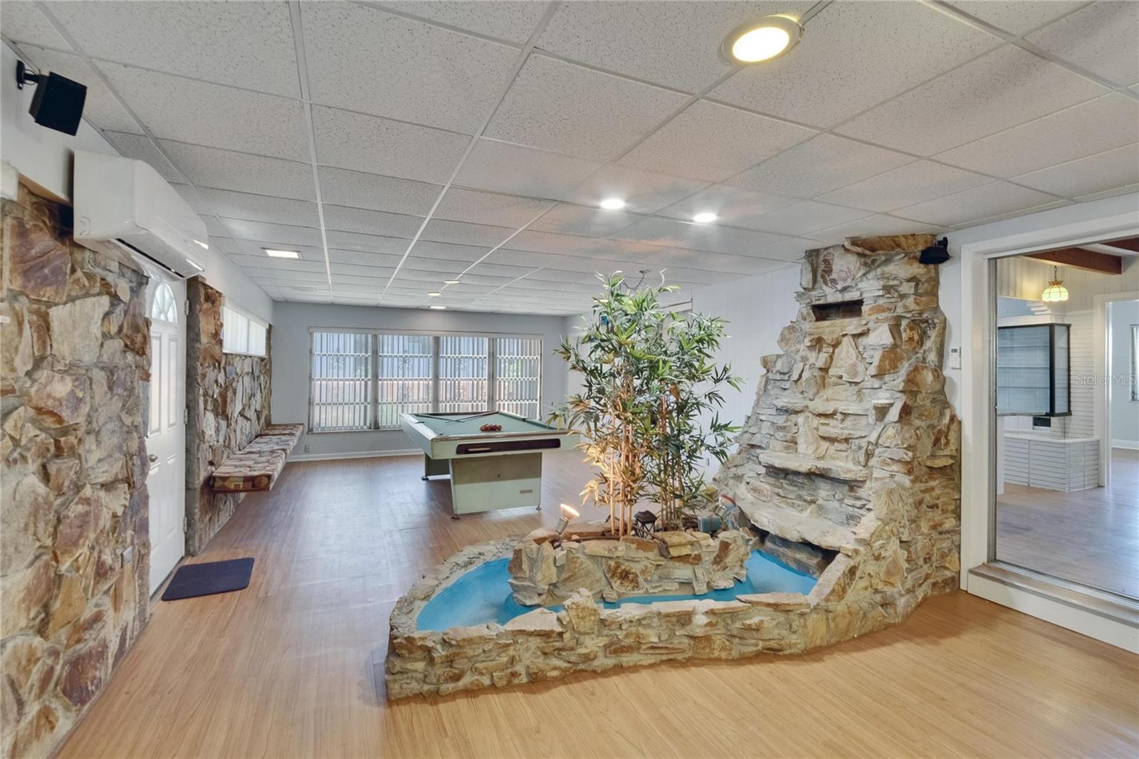 Family Room - Waterfall