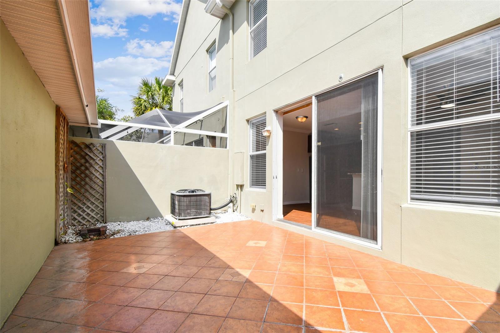 Back patio/courtyard