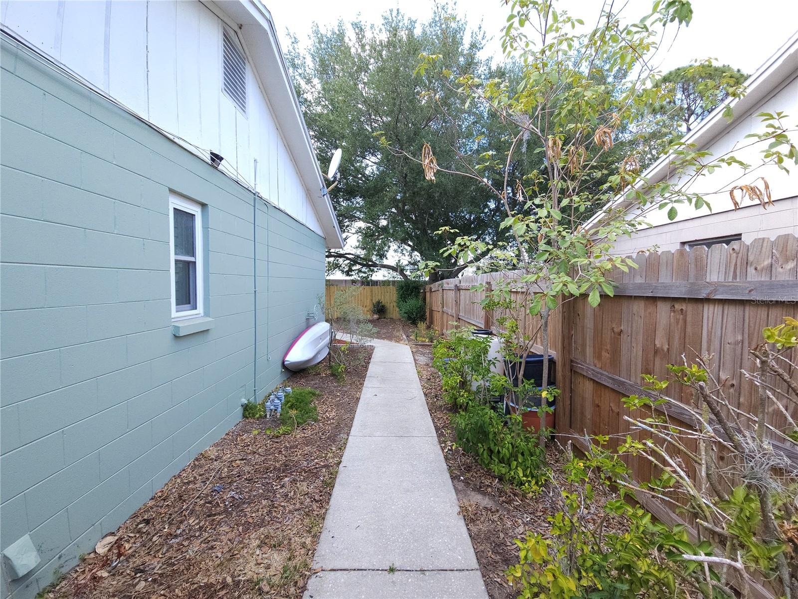 exterior side