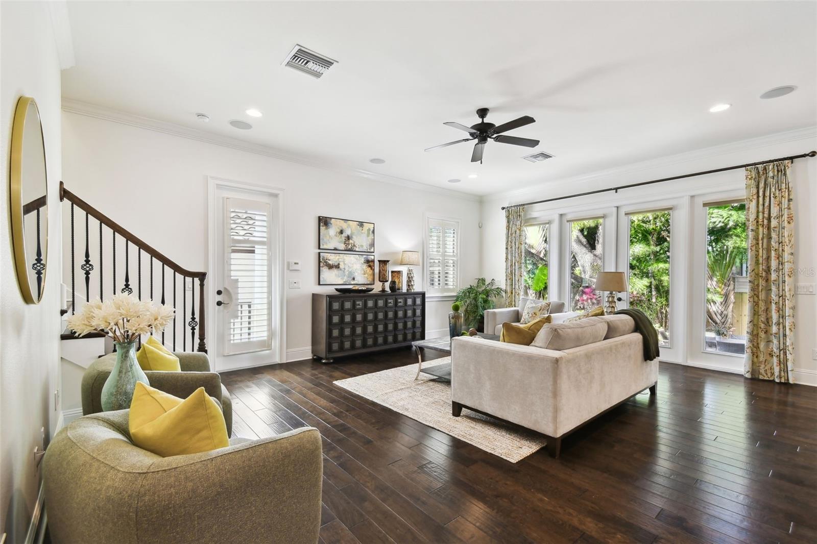 Plenty of room for everyone, recessed lighting throughout