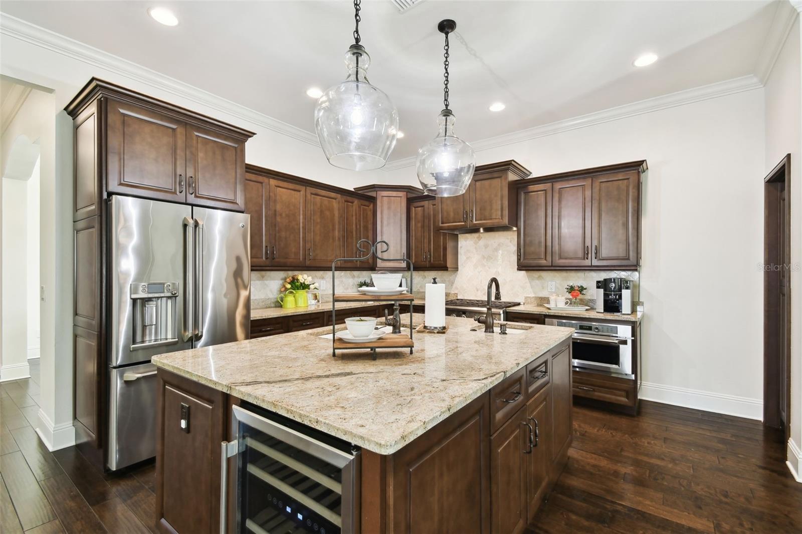 Granite, stainless, gas