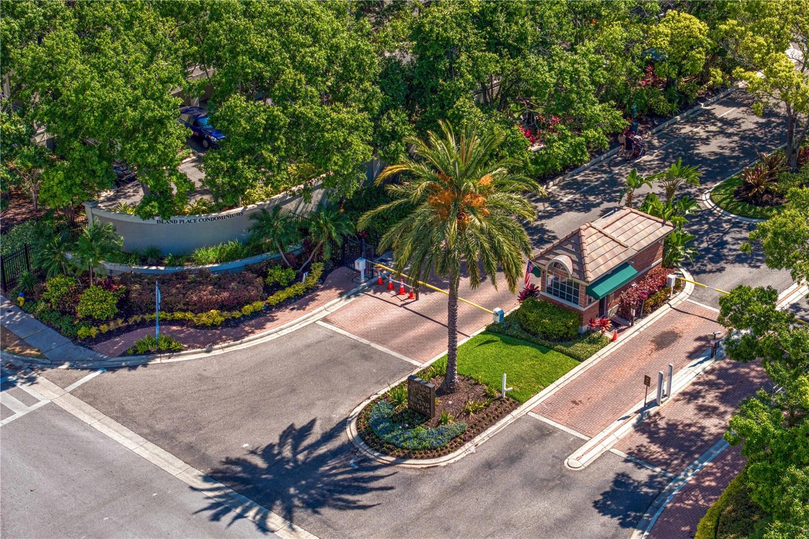 Island Place on beautiful Harbour Island is a 24-hr gated/guarded community in the Heart of the City.