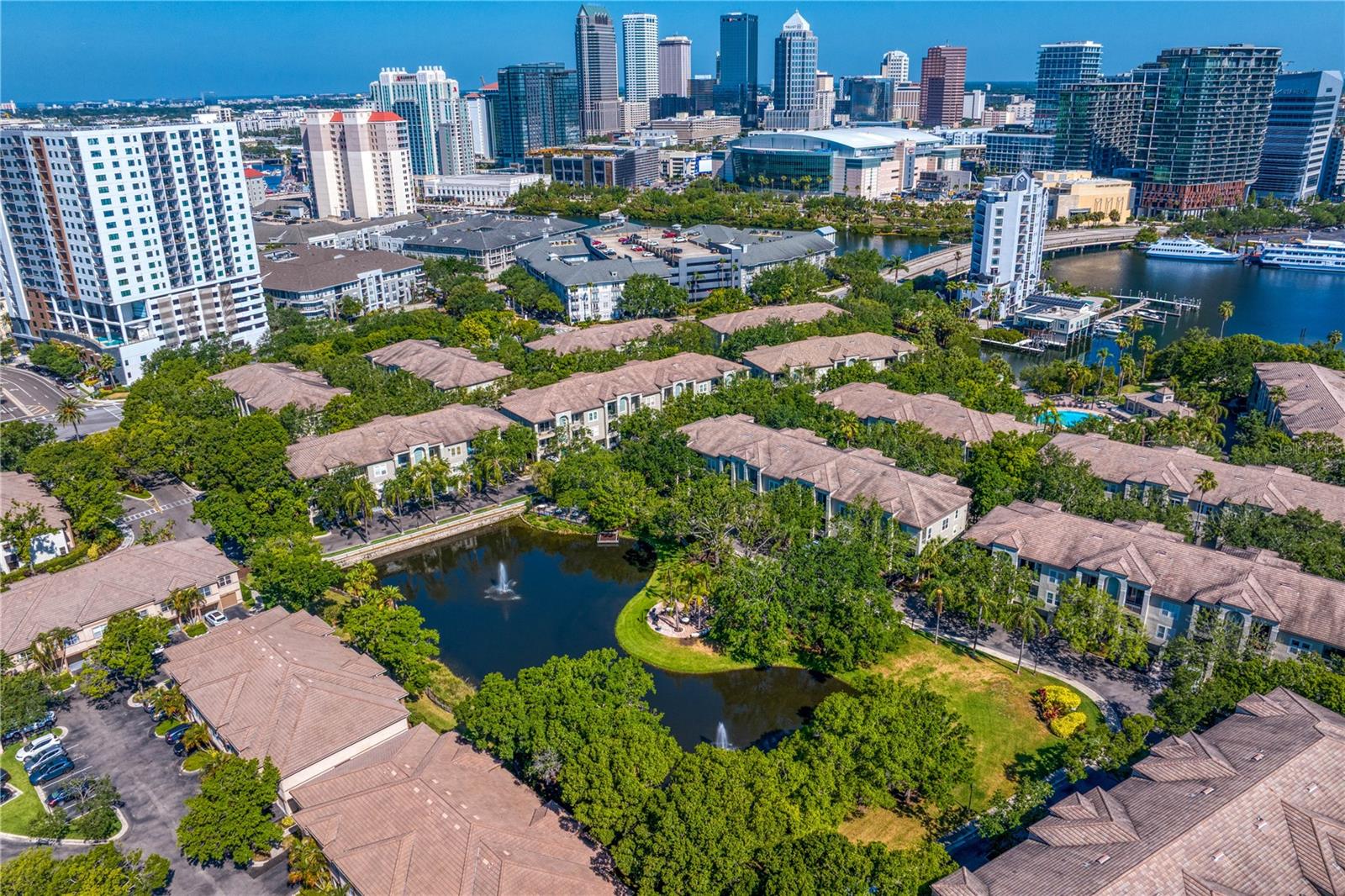 This residence and community are located right in the heart of where you want to be – with easy and convenient access by foot (or car) to Tampa’s Riverwalk, Water Street Tampa, Amalie Arena, Sparkman Wharf, Bayshore Blvd. and for commuters I-275 & the LeeRoy Selmon Expressway just minutes from the Island – and 15 min. to the nation’s top rated Tampa International Airport.