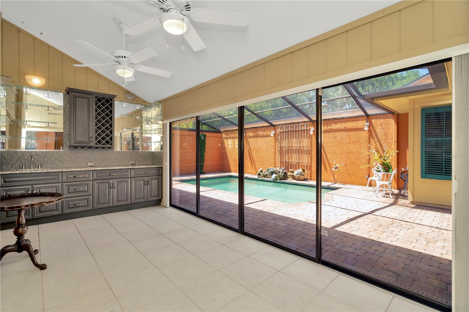 Florida room