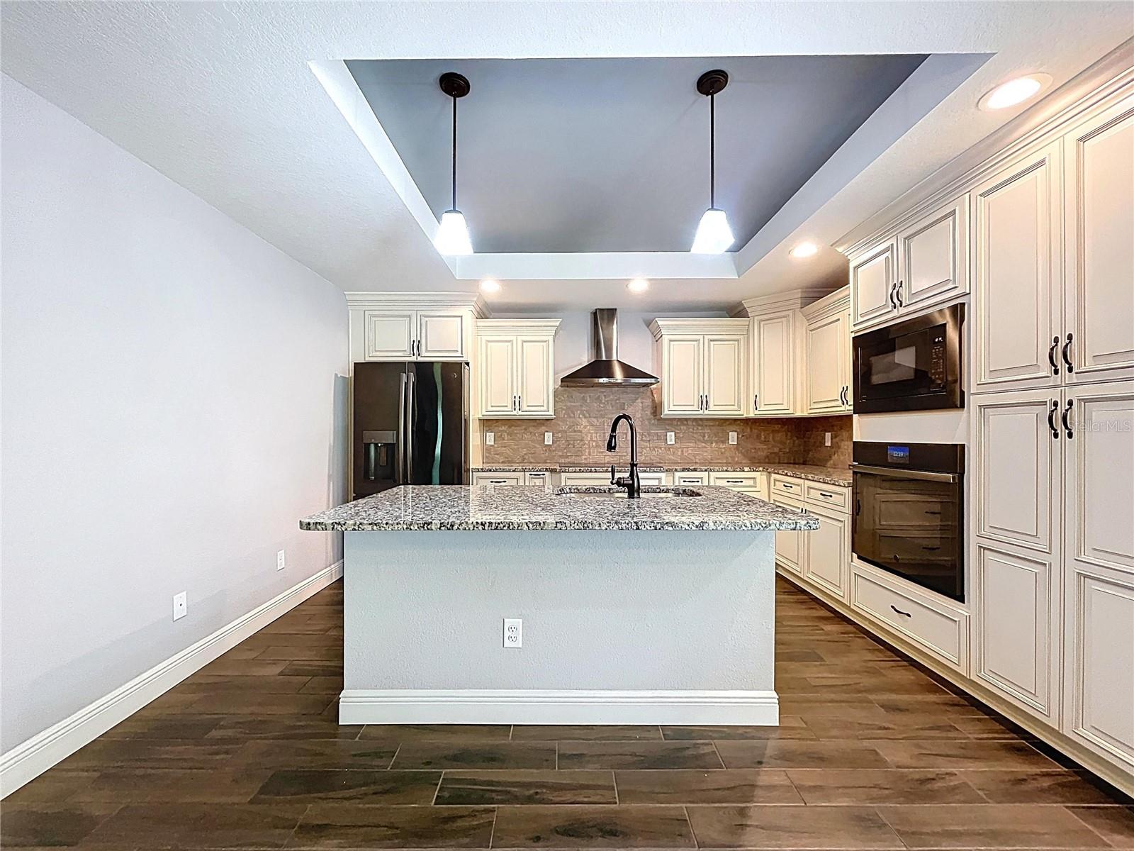 Granite island perfect for entertaining