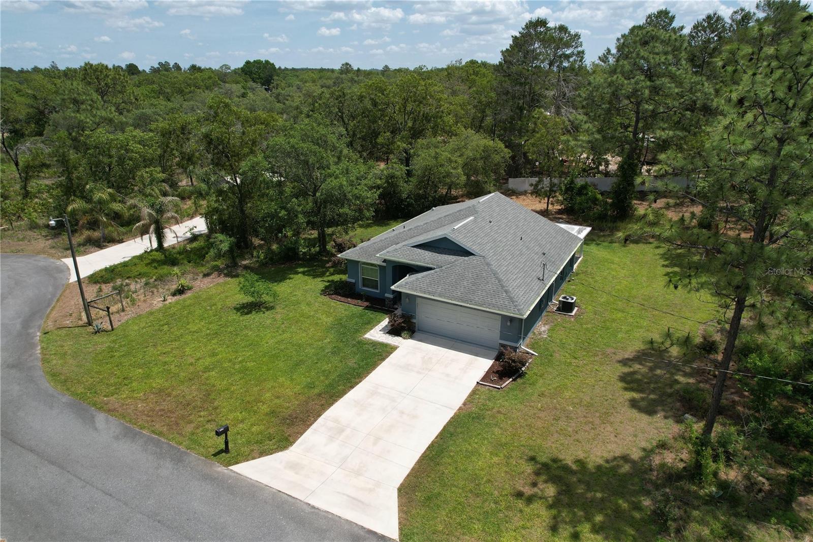 Plenty of additional yard space to customize.