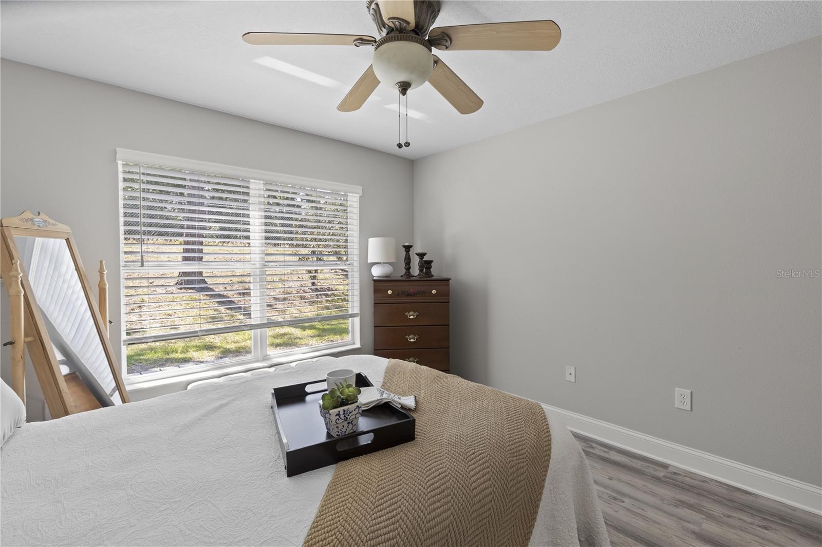 Guest bedroom