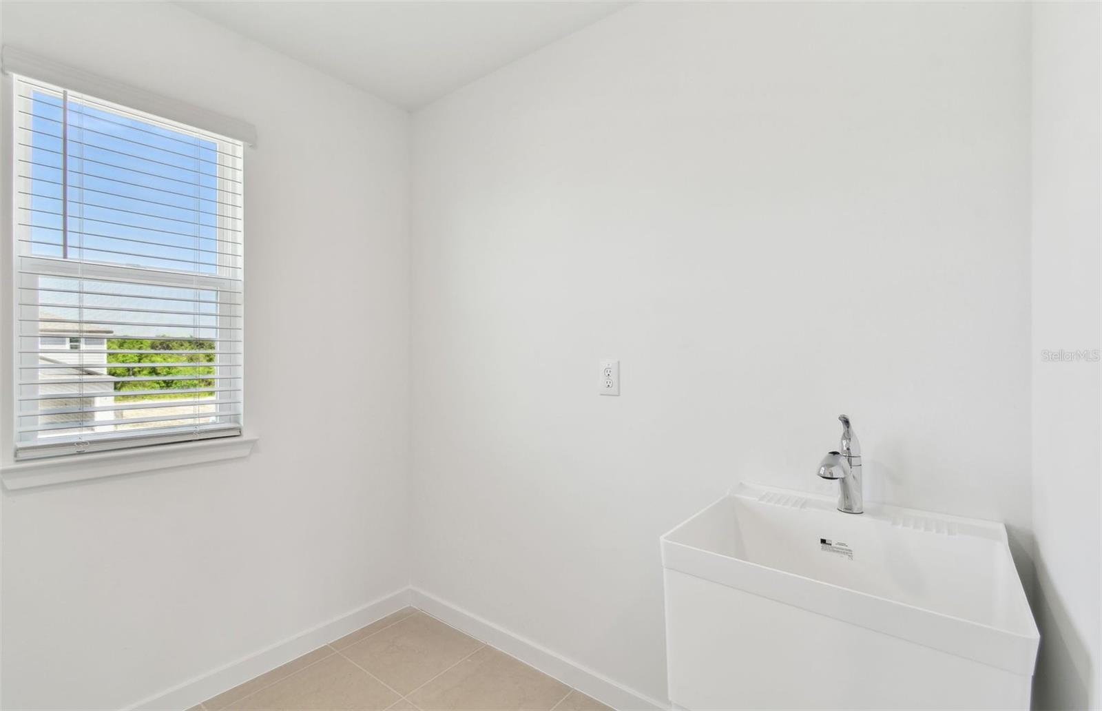 Laundry Room w/Utility Sink