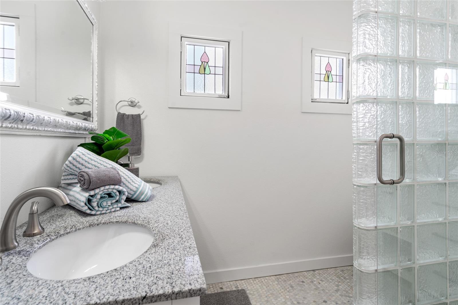 1st floor ensuite bath