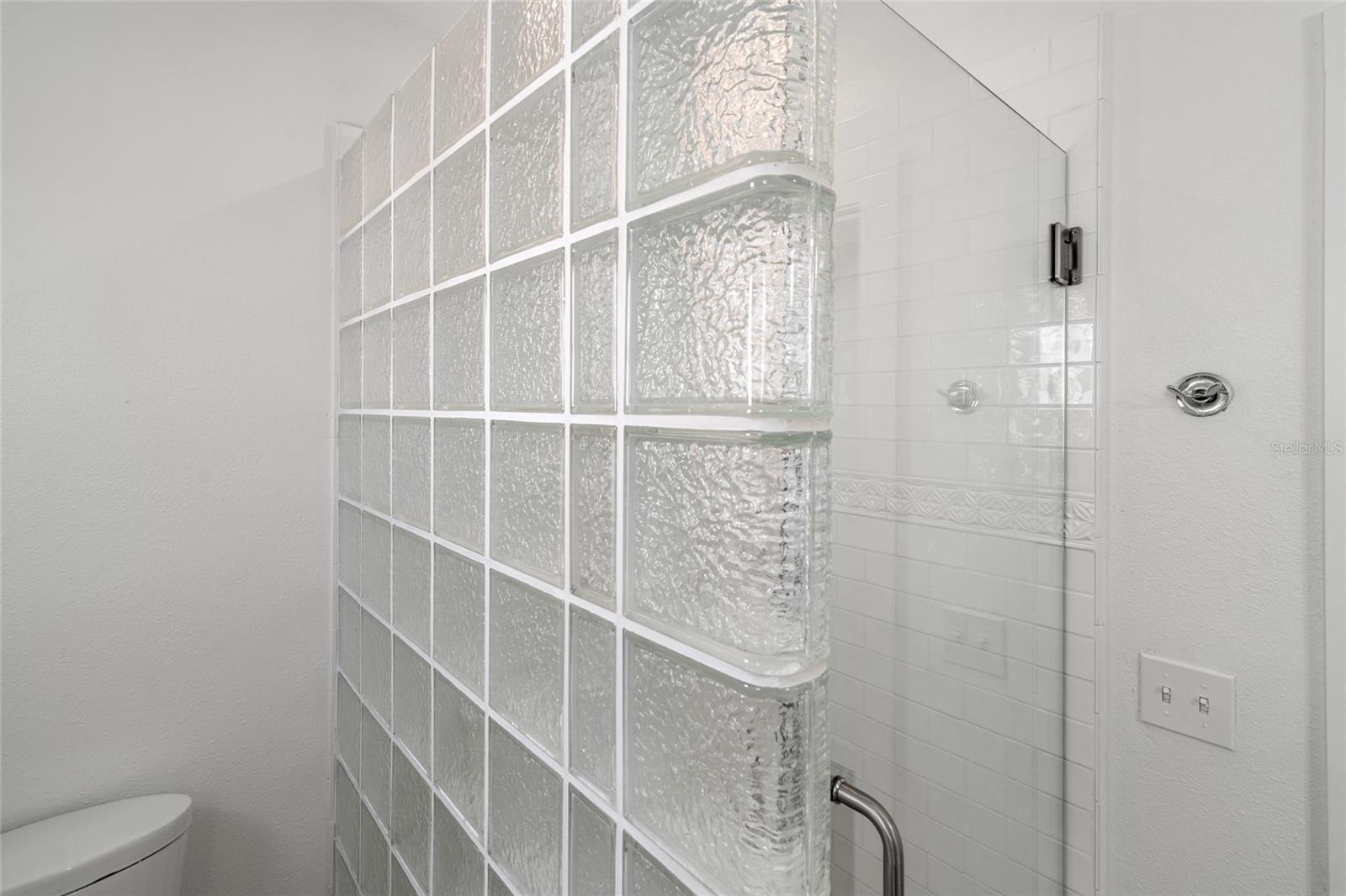 1st floor ensuite bath
